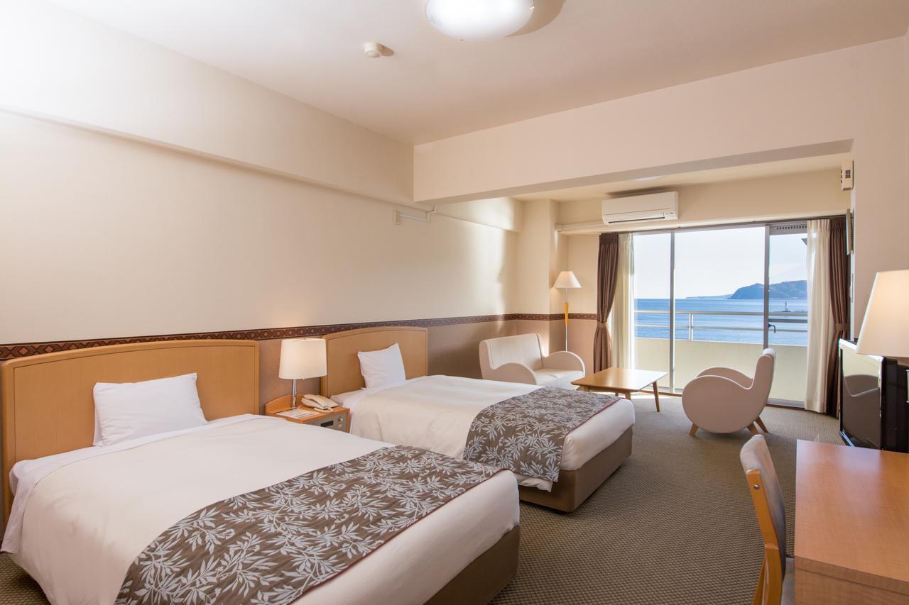 Отель Wisterian Life Club Atami Атами Экстерьер фото